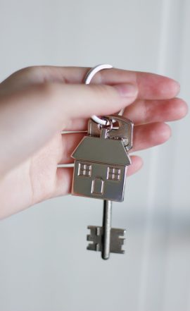 Nieuwe huissleutel na slotvervanging door Slotenmaker Zaandam 075